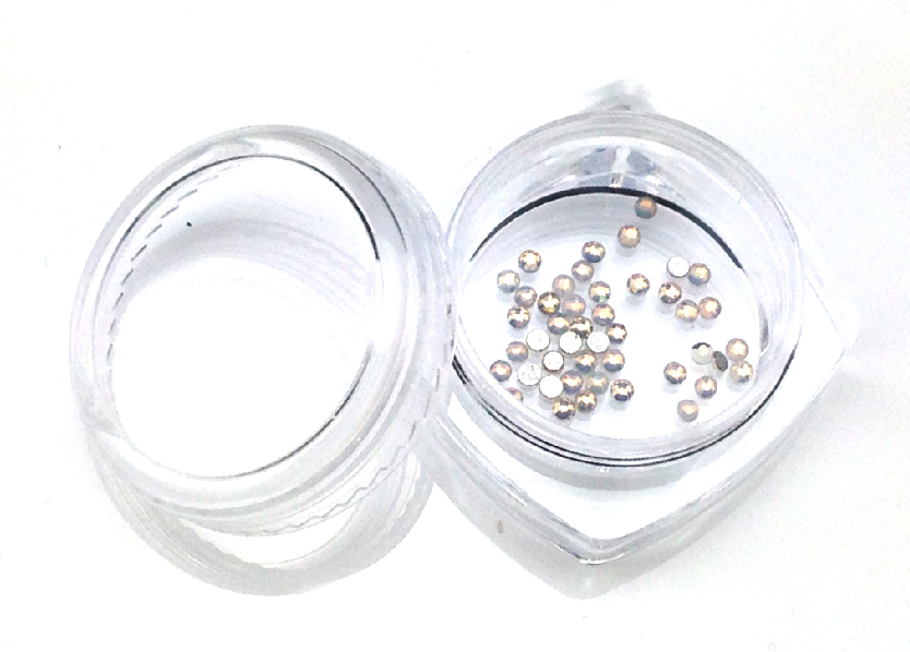 Strasszkő SS4-50db-050 White Opal