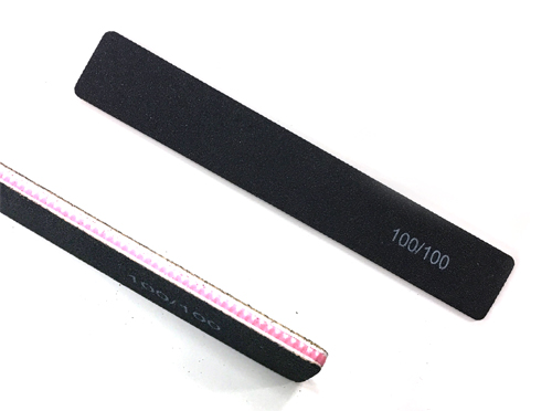 Fekete egyenes reszelő,középen pink 100/100